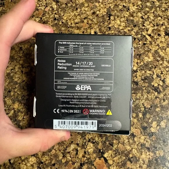 Loop Earplugs Black - Picture 3 of 5